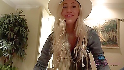 Sexy blonde in sexy boots takes out and fucks her feet