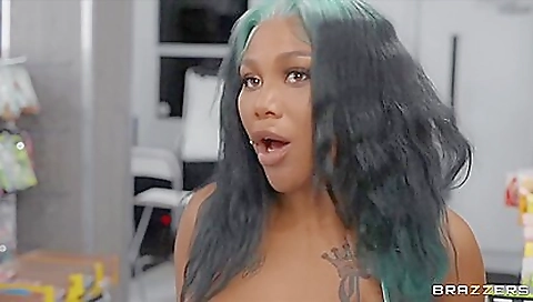 Incredible deep throat hardcore with big black cock