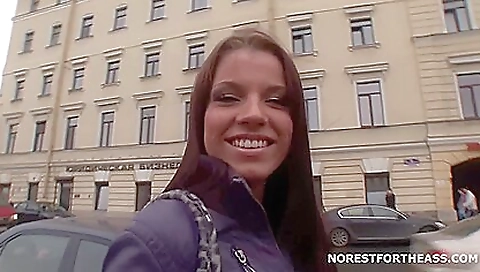 Brunette brunette gets double penetration in a threesome