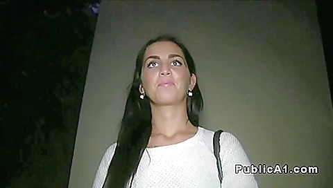 Amature girl with a round ass is fucked on the streets