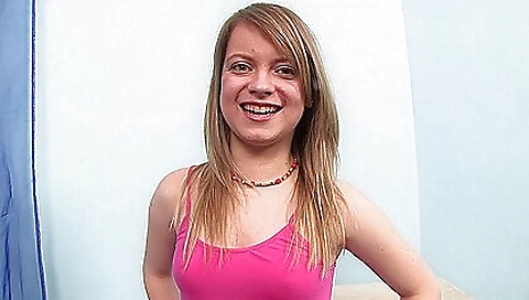 Bright and busty brunette teen is ready to have a facial