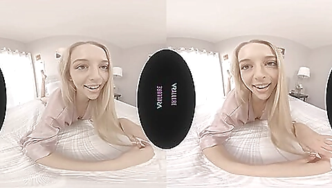 Sexy brunette with a sexy body shows off her ass in the vr video