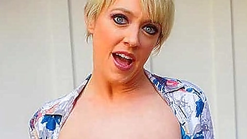 Artist makes a hot face of his horny man in virtual porn