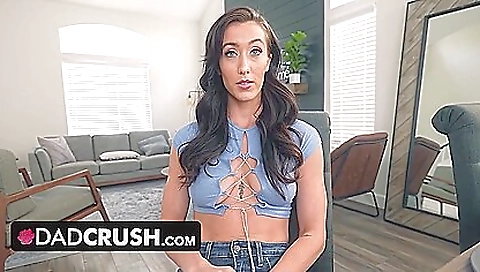 Busty brunette teen gets her pussy creampied in the backyard