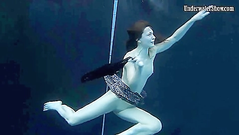 Adriana and Katka are on the pool and showering on the beach