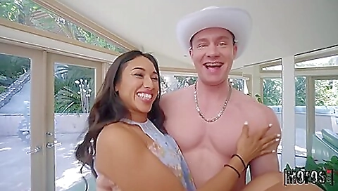 Amateur latina takes a big cock on her shaved pussy