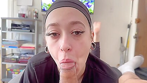 Big cock handjob and a hot pussy of a big ass girl