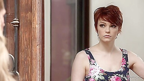 Blonde and redhead cunnilingus sex in a lesbian movie