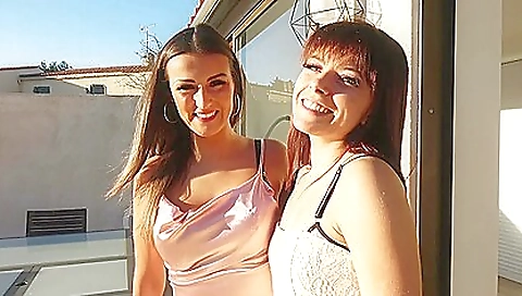 Lylou was only waiting to meet tiny lylou a sexy milf and her partner